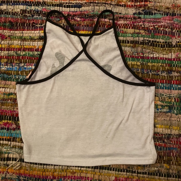 Cute groovy black and white crop top🤍🖤 - Picture 3 of 3